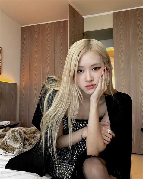 ROSÉ (BLACKPINK) Profile (Updated!)